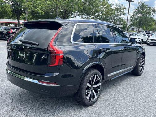 2025 Volvo XC90 B6 Core