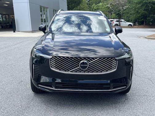 2025 Volvo XC90 B6 Core