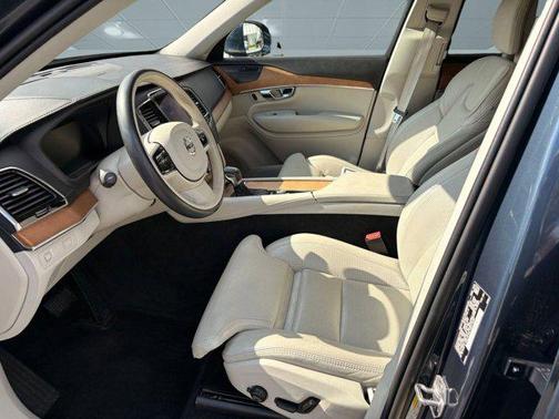 2020 Volvo XC90 T6 Inscription