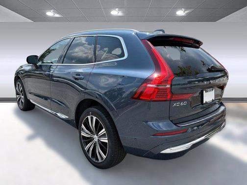 2022 Volvo XC60 B5 Inscription