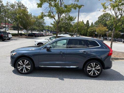 2022 Volvo XC60 B5 Inscription