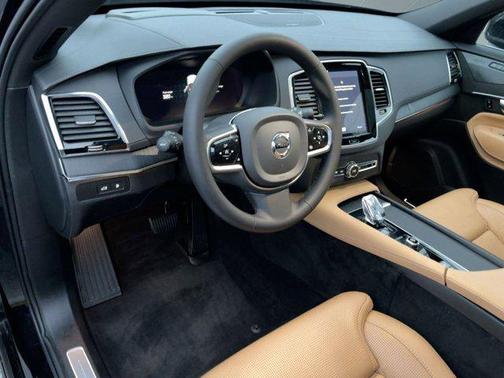 2024 Volvo XC90 Recharge Plug-In Hybrid T8 Ultimate Bright Theme 7-Seater