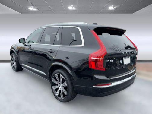 2024 Volvo XC90 Recharge Plug-In Hybrid T8 Ultimate Bright Theme 7-Seater