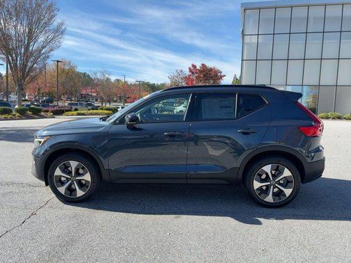 2026 Volvo XC40 B4 Core