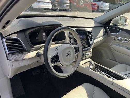 2023 Volvo XC90 B6 Plus 7-Seater