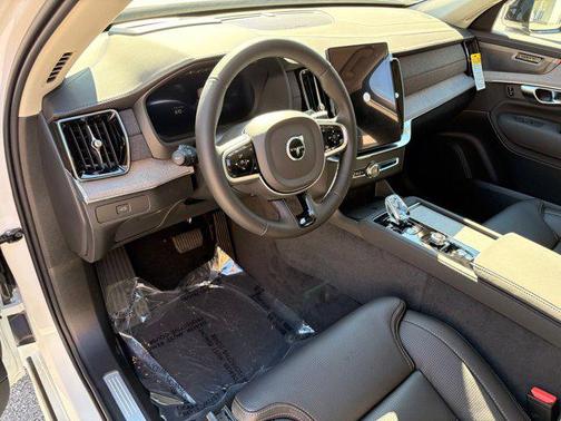 2026 Volvo XC90 B6 Ultra Dark Theme 7-Seater