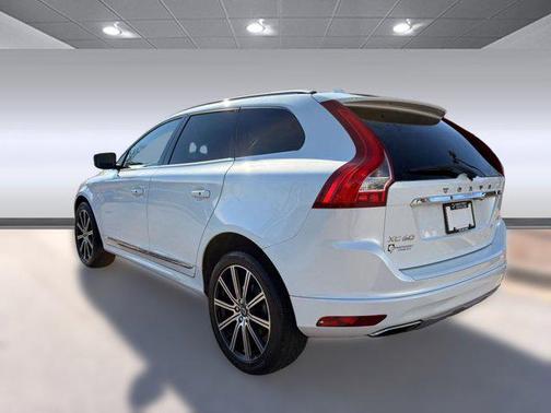 2016 Volvo XC60 T5 Drive-E Premier