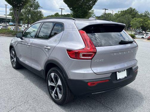 2026 Volvo XC40 B5 Plus