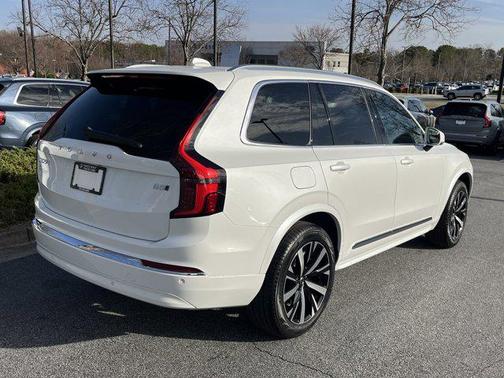2025 Volvo XC90 B5 Core