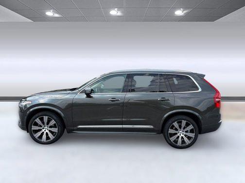 2022 Volvo XC90 T6 Inscription