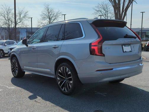 2025 Volvo XC90 Plug-In Hybrid T8 Plus 7-Seater