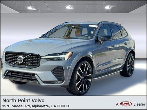 2023 Volvo XC60 B5 Ultimate Dark Theme