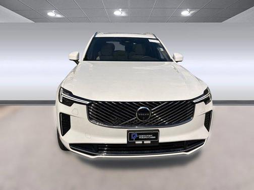 2025 Volvo XC90 B5 Plus 7-Seater