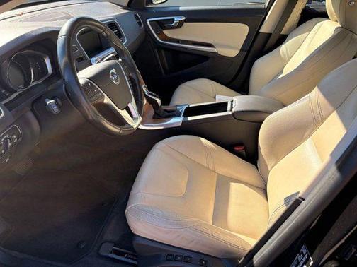 2017 Volvo S60 Inscription T5 Platinum