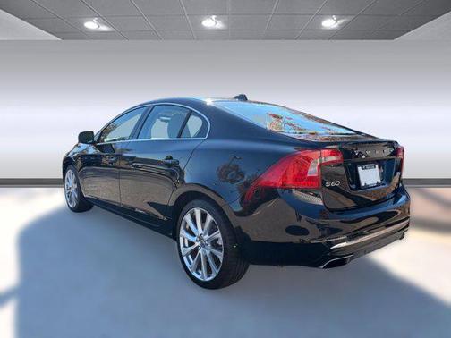 2017 Volvo S60 Inscription T5 Platinum