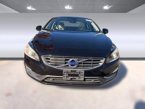 2017 Volvo S60 Inscription T5 Platinum