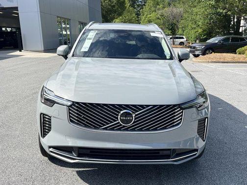 2025 Volvo XC90 B6 Plus 7-Seater