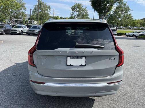 2025 Volvo XC90 B6 Plus 7-Seater