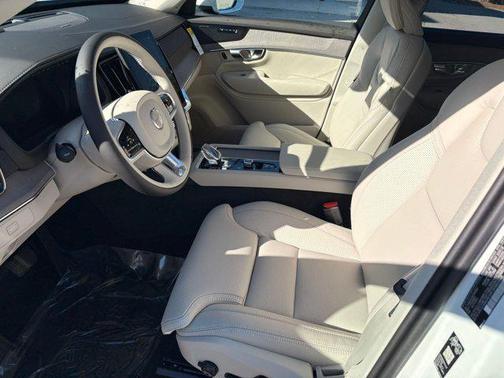 2026 Volvo XC90 B5 Ultra 6-Seater