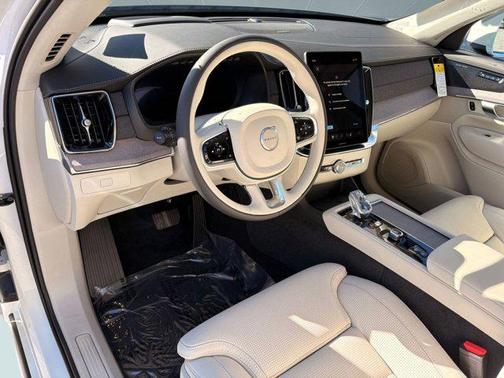 2026 Volvo XC90 B5 Ultra 6-Seater