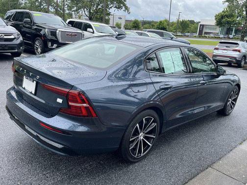 2023 Volvo S60 Recharge Plug-In Hybrid T8 Plus Dark Theme