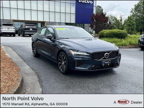 2023 Volvo S60 Recharge Plug-In Hybrid T8 Plus Dark Theme