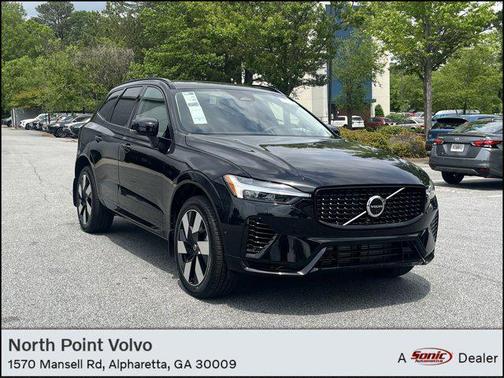 2025 Volvo XC60 Plug-In Hybrid T8 Plus