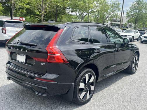 2025 Volvo XC60 Plug-In Hybrid T8 Plus