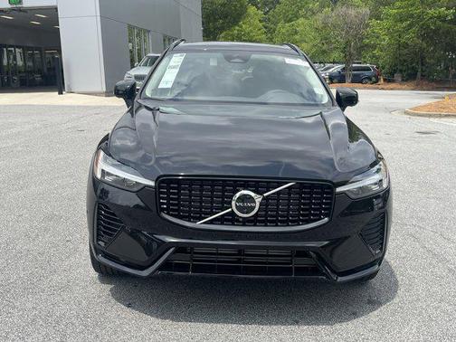 2025 Volvo XC60 Plug-In Hybrid T8 Plus