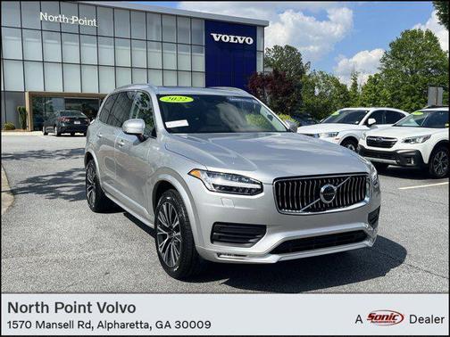2022 Volvo XC90 T6 Momentum