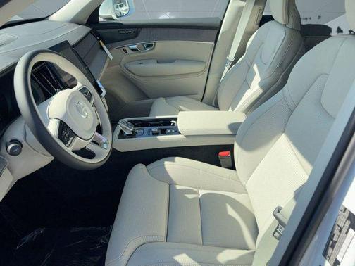 2026 Volvo XC90 Plug-In Hybrid Ultra, T8 AWD, Electric/Gasoline, Bright, 7 Seats