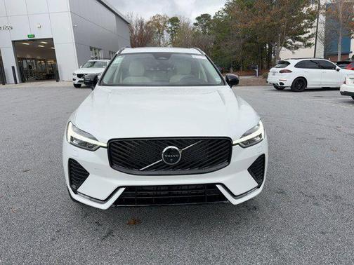 2026 Volvo XC60 B5 Ultra