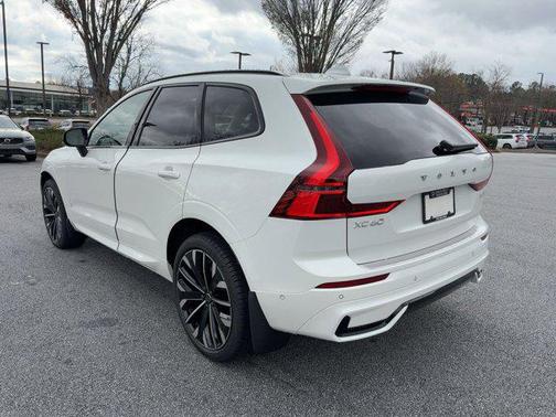 2026 Volvo XC60 B5 Ultra
