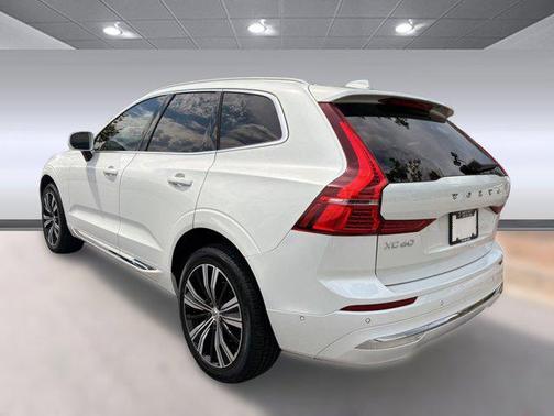 2022 Volvo XC60 B5 Inscription