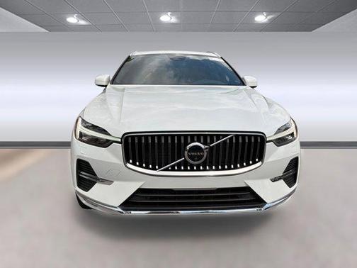2022 Volvo XC60 B5 Inscription