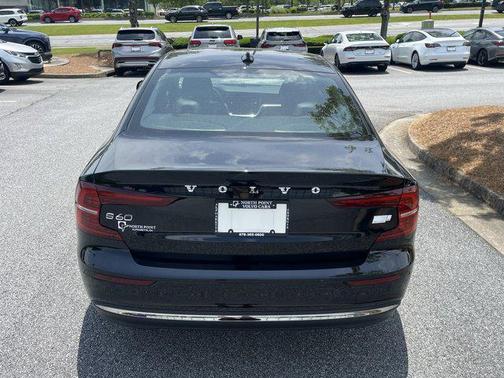 2023 Volvo S60 Recharge Plug-In Hybrid T8 Ultimate Bright Theme