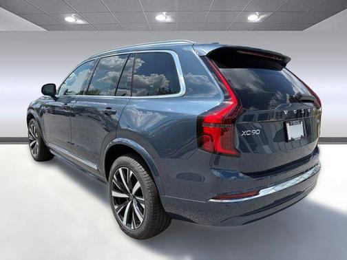 2026 Volvo XC90 B5 Core
