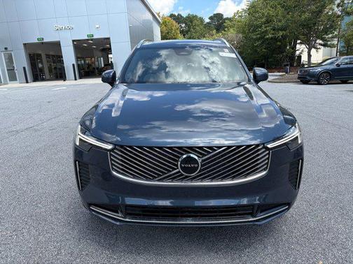 2026 Volvo XC90 B5 Core