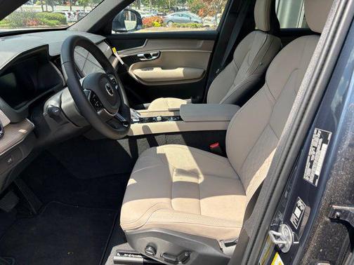 2026 Volvo XC90 B5 Core
