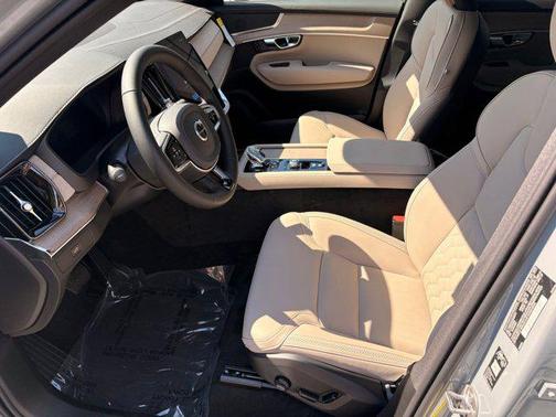 2026 Volvo XC90 B5 Core