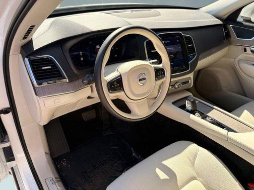 2023 Volvo XC90 B6 Plus 7-Seater
