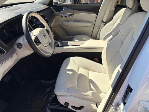 2023 Volvo XC90 B6 Plus 7-Seater