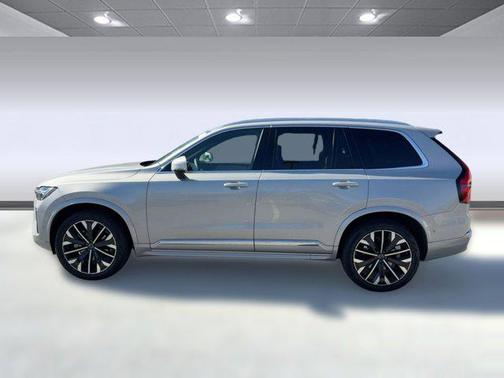 2025 Volvo XC90 B5 Plus 7-Seater