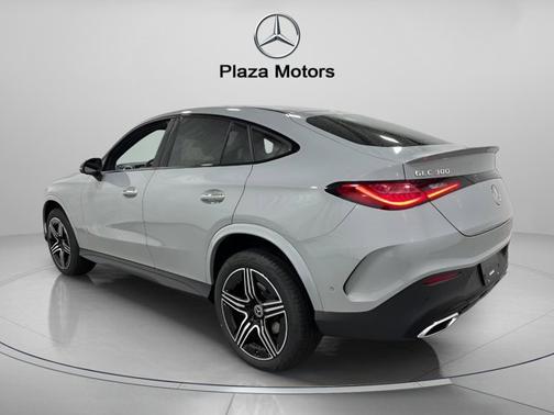 2025 Mercedes-Benz GLC 300 4MATIC