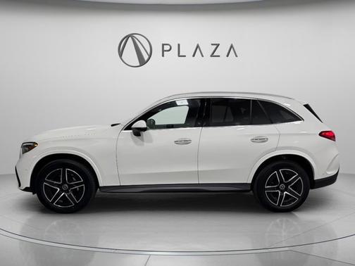 2025 Mercedes-Benz GLC 300 