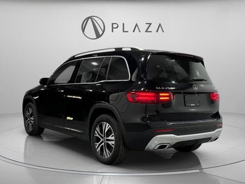 2026 Mercedes-Benz GLB 250 4MATIC