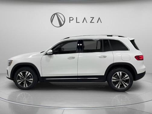 2025 Mercedes-Benz GLB 250