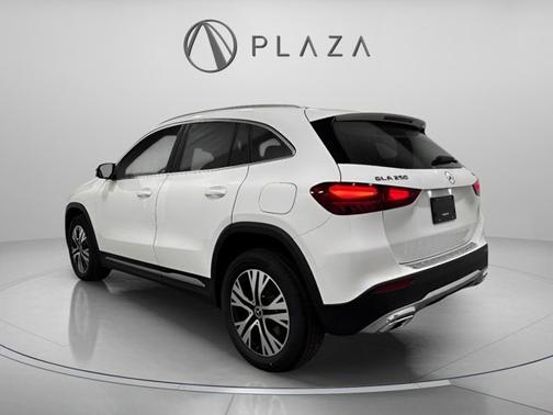 2025 Mercedes-Benz GLA 250 