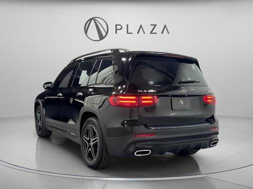 2025 Mercedes-Benz GLB 250 4MATIC