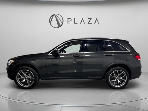 2022 Mercedes-Benz GLC 300 